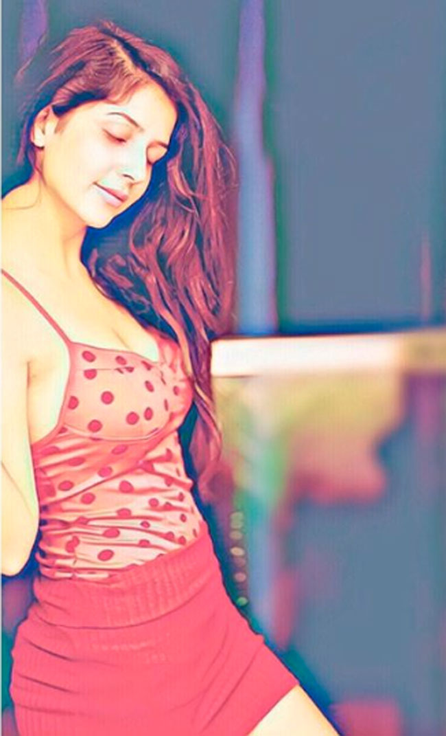 Kaashish Vohra Instagram Photos